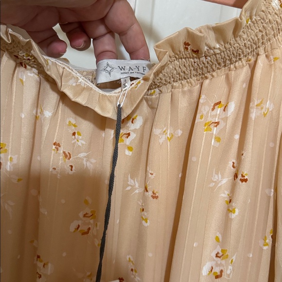 WAYF off the shoulder dress Pink Bouquet NWT - Picture 3 of 4